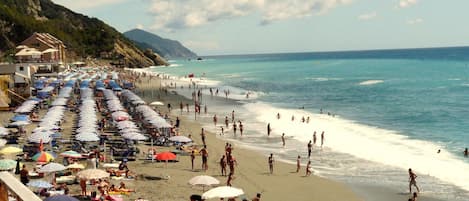 In Strandnähe, kostenloser Shuttle zum Strand, Liegestühle