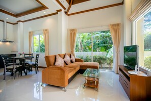 Interior - Janthawong Bangtao House (Choeng Thale)