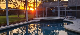 Beautiful brandnew luxury golf villa with private pool & spa