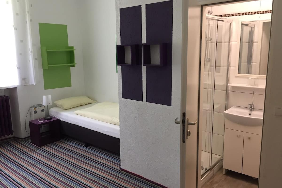 individually decorated, individually furnished, desk, laptop workspace