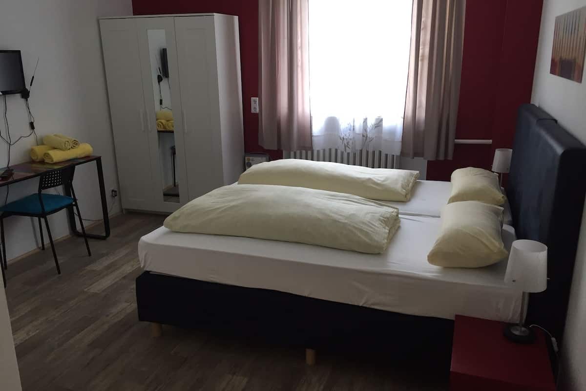 comfort double room | individually decorated, individually furnished, desk, laptop workspace