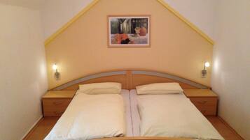 Comfort-Doppelzimmer | Individuell dekoriert, individuell eingerichtet, Schreibtisch