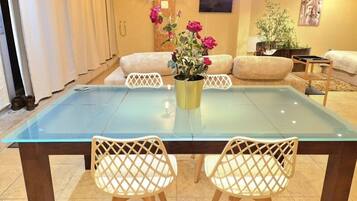 Superior-Suite, mit Bad (GLAMOUR OPEN SPACE) | Frühstücksgericht