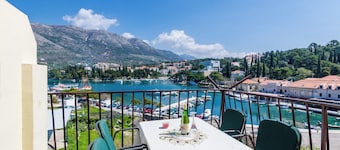 Apartments & Rooms Mihajica