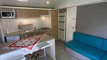 Mobile Home | Private kitchen | Stovetop