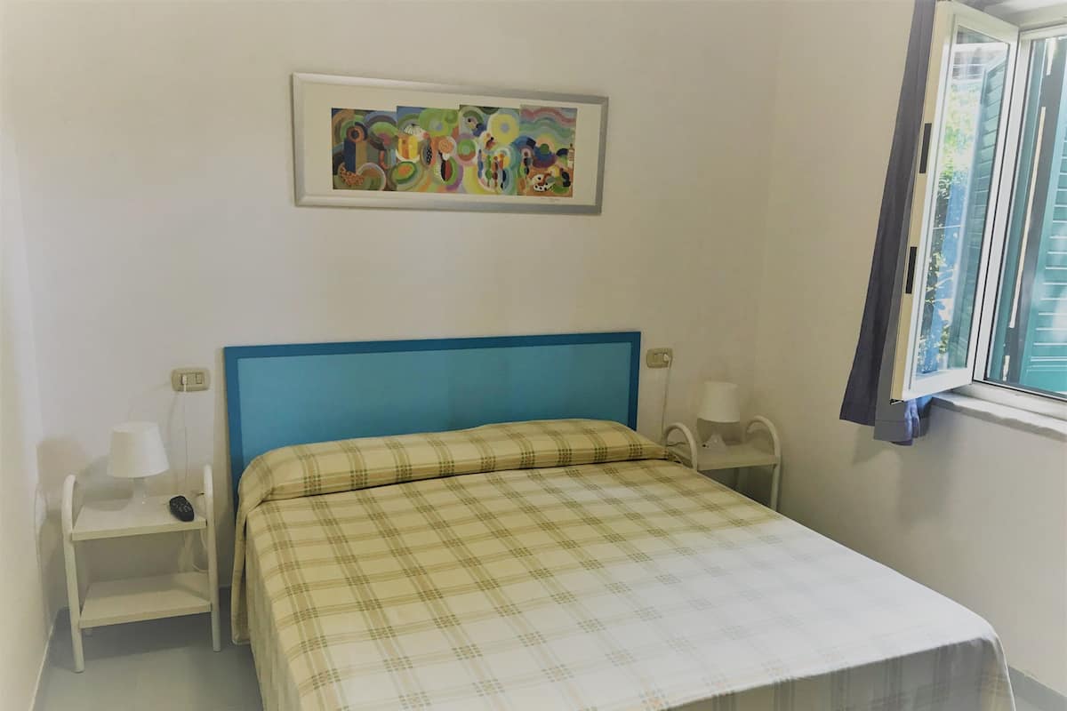 Appartamento Standard, 2 camere da letto | 1 camera, una cassaforte in camera, lenzuola