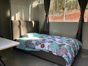 Comfort Room, Garden View | Blackout drapes, iron/ironing board, free WiFi - Springwood Meditation Vacation Center (Springwood)