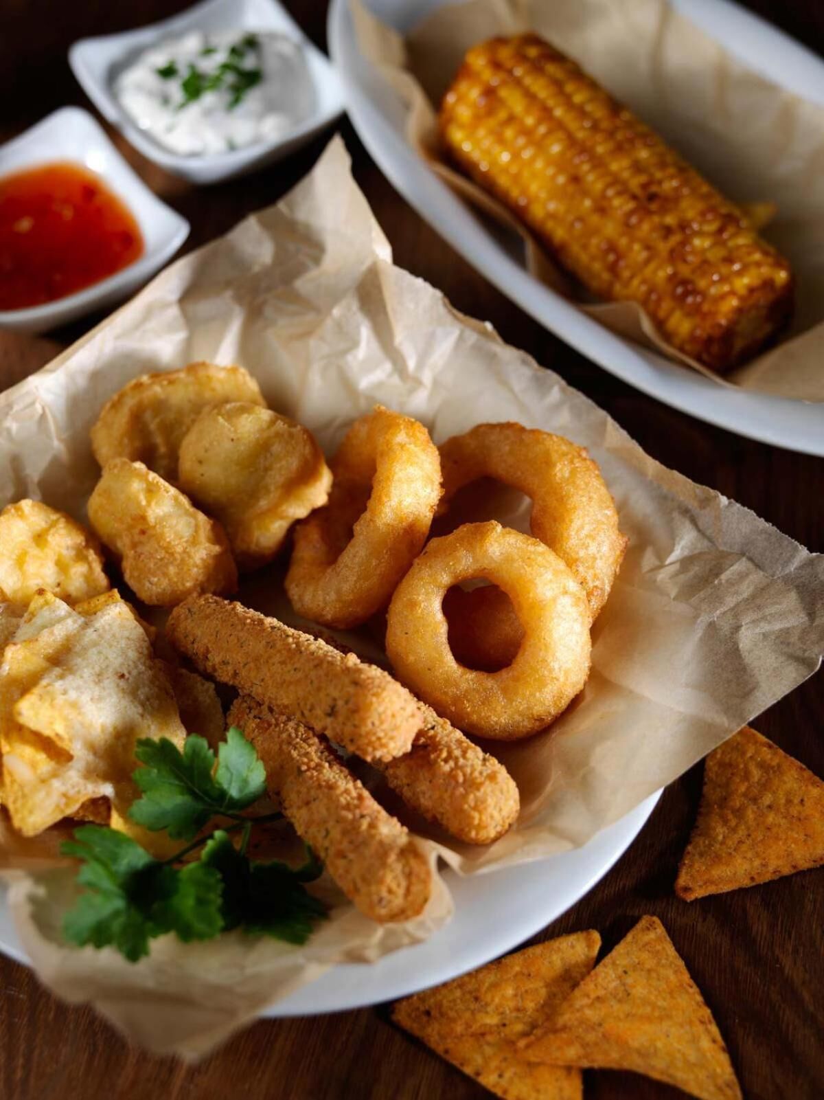 lunch and dinner served