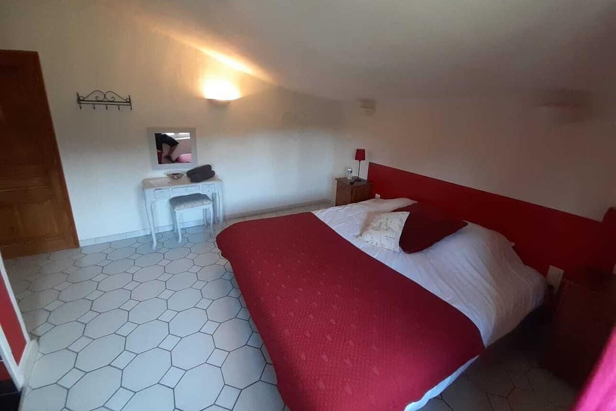 Romantic Room | 1 bilik tidur, dihias secara berasingan, langsir/tirai gelap terus