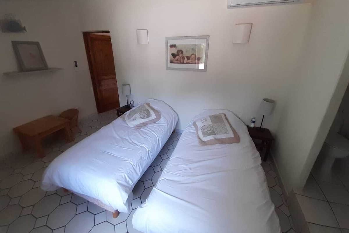Room | 1 bilik tidur, dihias secara berasingan, langsir/tirai gelap terus