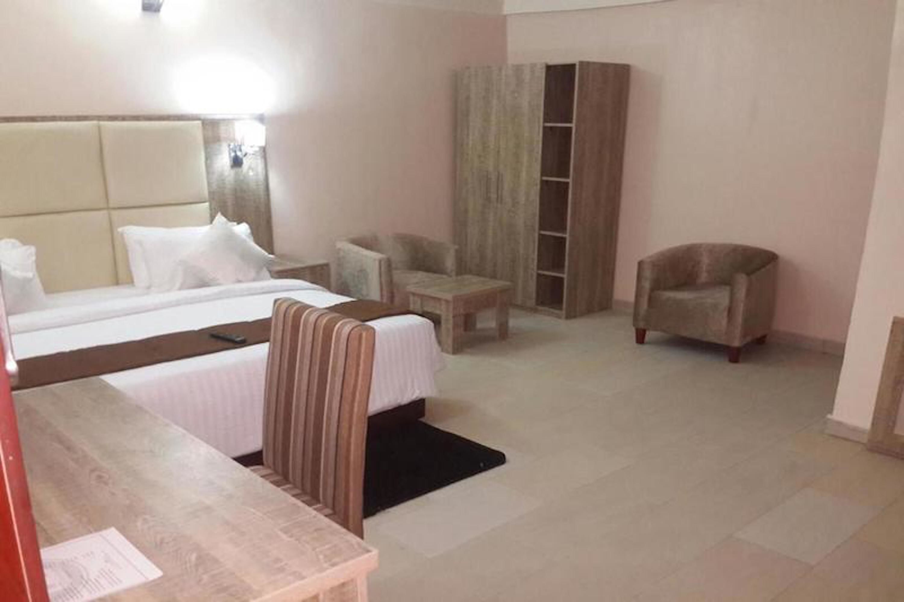 Superior kamer | Luxe beddengoed, een bureau, een laptopwerkplek, extra bedden (toeslag)