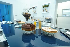 Tägliches inbegriffenes Frühstücksbuffet