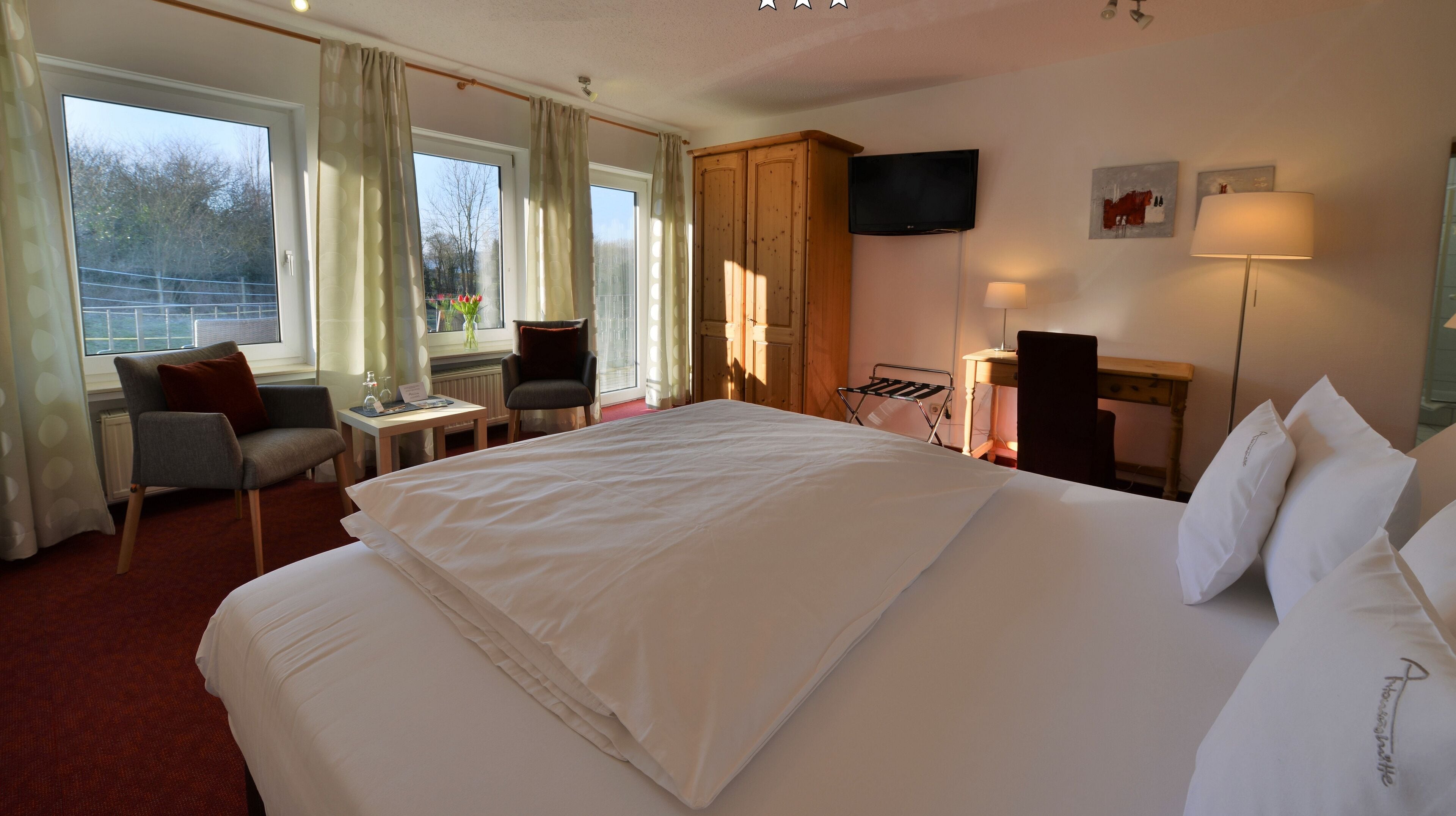 standard double room (im gästehaus-pfarrhaus 80 m entfernt) | 1 bedroom, individually decorated, individually furnished, desk