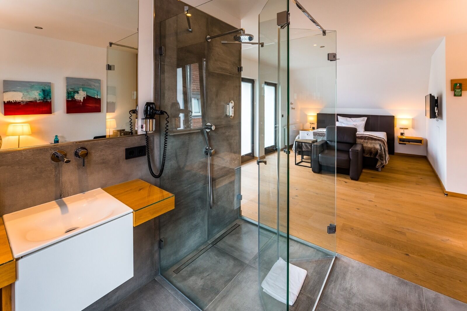 design double room, balcony, valley view (im stammhaus) | bathroom | free toiletries, hair dryer, towels