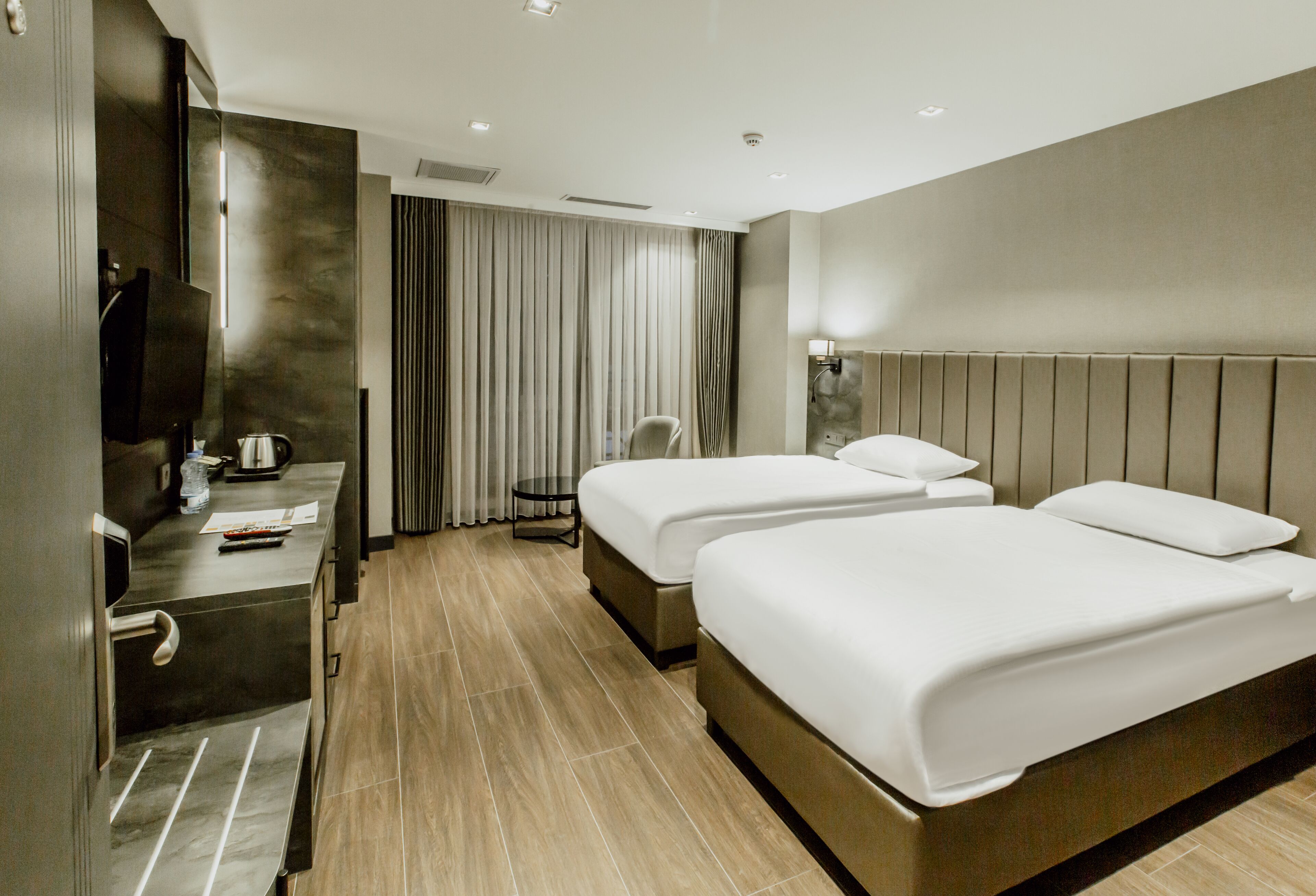 1 bedroom, premium bedding, minibar, in-room safe