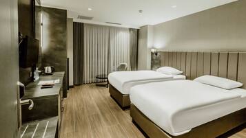 1 Schlafzimmer, hochwertige Bettwaren, Minibar, Zimmersafe