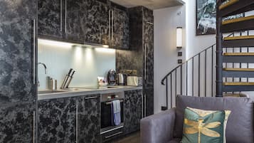 Apartment, 1 Bedroom | Private kitchen