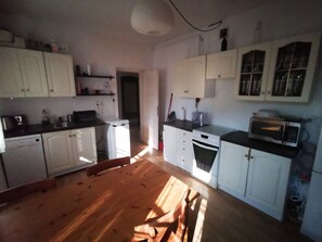 经济公寓, 2 间卧室 | 露台