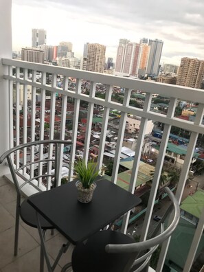 Balcony - Condo Unit With Balcony in Manila (Pasay)