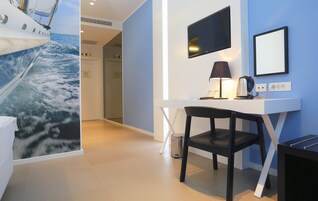 Quarto casal | Área de estar | TV LCD