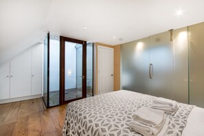Comfort Apartment, 2 Bedrooms, Kitchen | 2 bedrooms, individually decorated, individually furnished