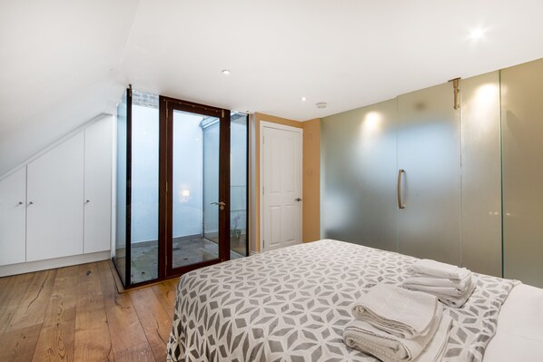 Comfort Apartment, 2 Bedrooms, Kitchen