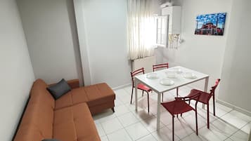2 Schlafzimmer, Zimmersafe, Schreibtisch, kostenloses WLAN