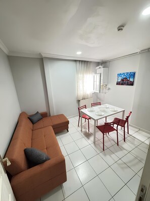 2 bedrooms, in-room safe, desk, free WiFi - Istanbul Family Apartments (Istanbul)