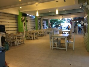 Lunch and dinner served 