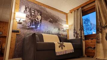 Superior-Apartment | 1 Schlafzimmer, Zimmersafe, individuell dekoriert