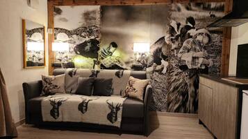 Standard Condo | In-room safe, individually decorated, individually furnished, desk