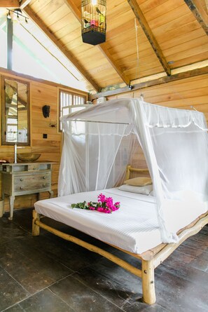 Baumhaus | Schreibtisch, kostenloses WLAN