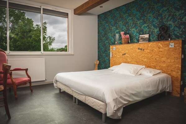 Doppelzimmer, mit Bad | Individuell dekoriert, individuell eingerichtet, schallisolierte Zimmer