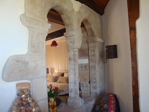 Roupas de cama premium, Wi-Fi de cortesia, roupa de cama