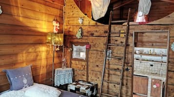 Chalet | Individually decorated, individually furnished, cots/infant beds