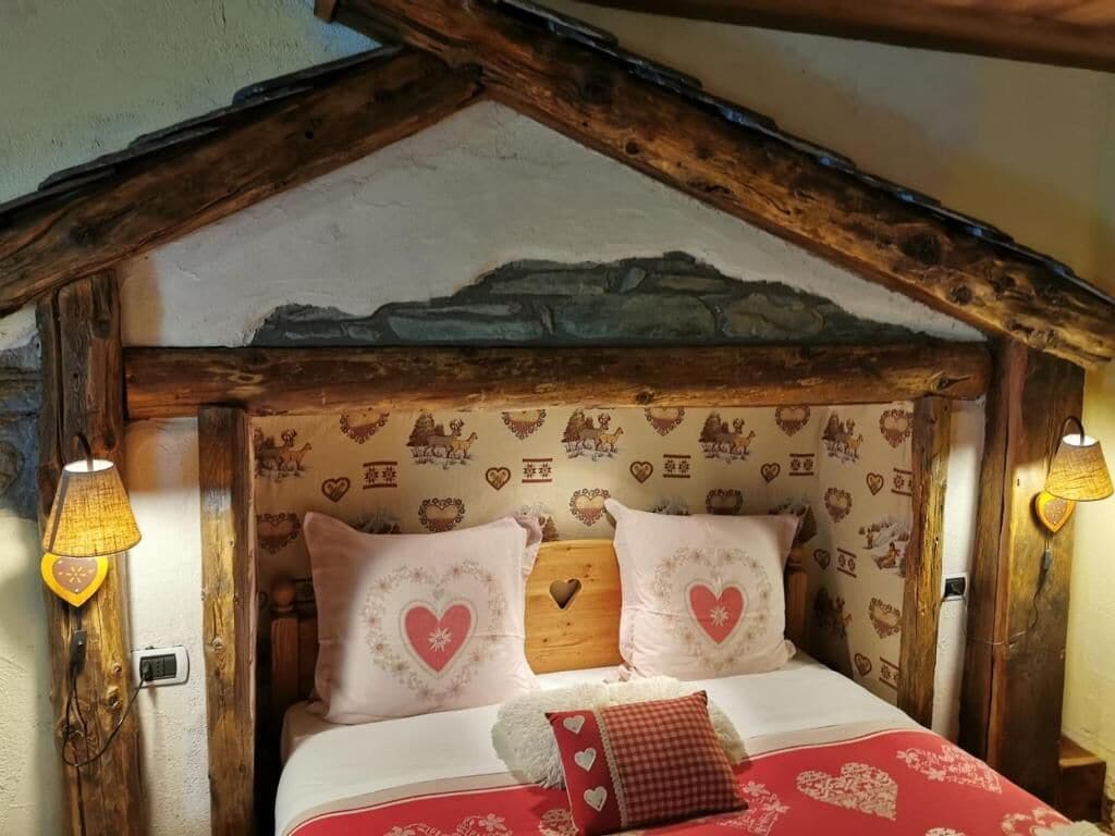 Economy-Doppel- oder -Zweibettzimmer | Individuell dekoriert, individuell eingerichtet, Babybetten