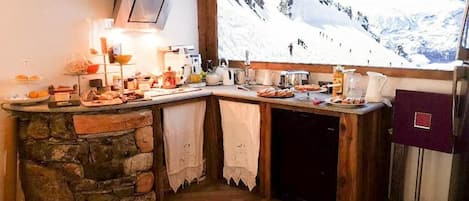 Petit déjeuner buffet compris tous les jours