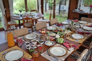 Free daily full breakfast