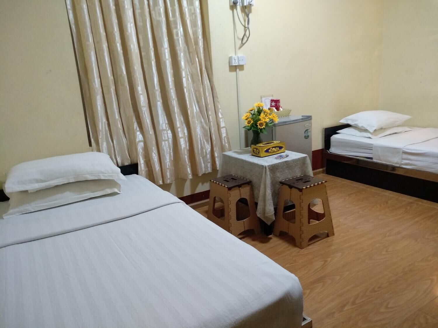 in-room safe, desk, soundproofing, free wifi