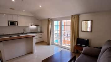 Wasserkocher mit Kaffee-/Teezubehör, Wasserkocher, Grillplatte