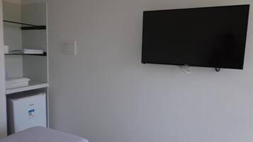 Minibar, iron/ironing board, free WiFi, bed sheets