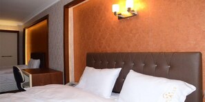 Minibar, in-room safe, desk, free WiFi