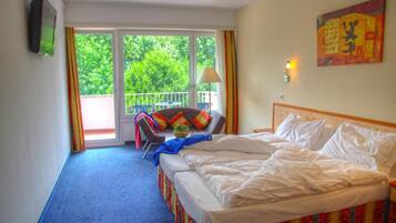 Minibar, Zimmersafe, Schreibtisch, kostenloses WLAN