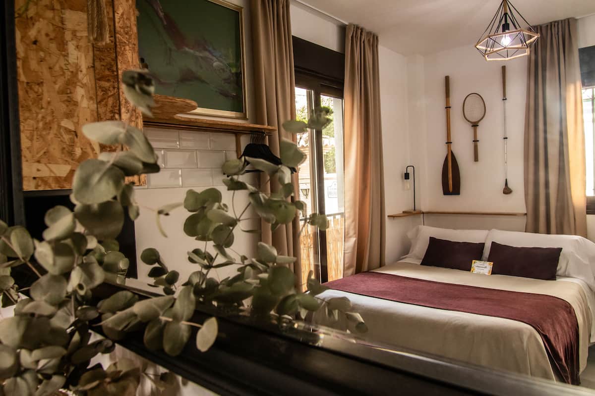 Standaard tweepersoonskamer, op benedenverdieping | Een minibar, gratis wifi, beddengoed