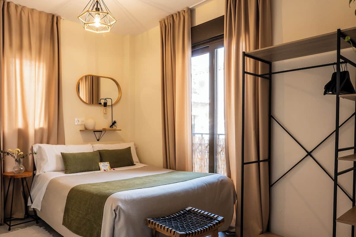 Dobbeltrom – standard, 1. etasje | Minibar, wi-fi (inkludert) og sengetøy