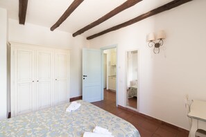 Superior Apartment, 1 King Bed with Sofa bed | 1 bedroom, premium bedding, in-room safe, bed sheets - White Sand Residence (Olbia)