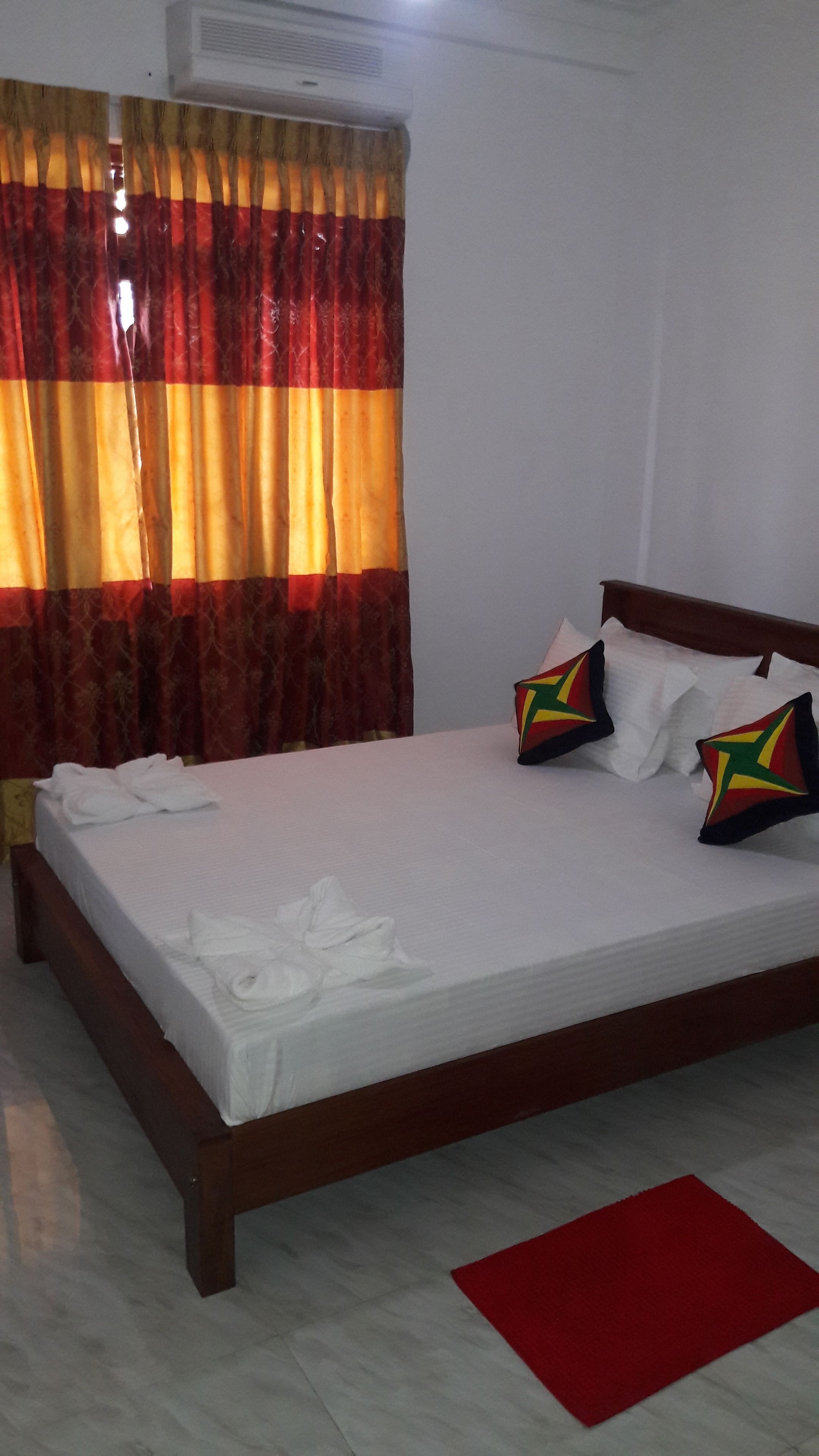 Premium bedding, desk, free wired Internet