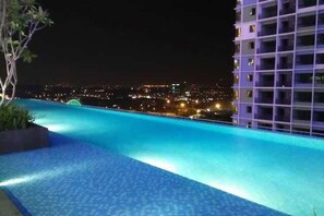 2 piscinas al aire libre
