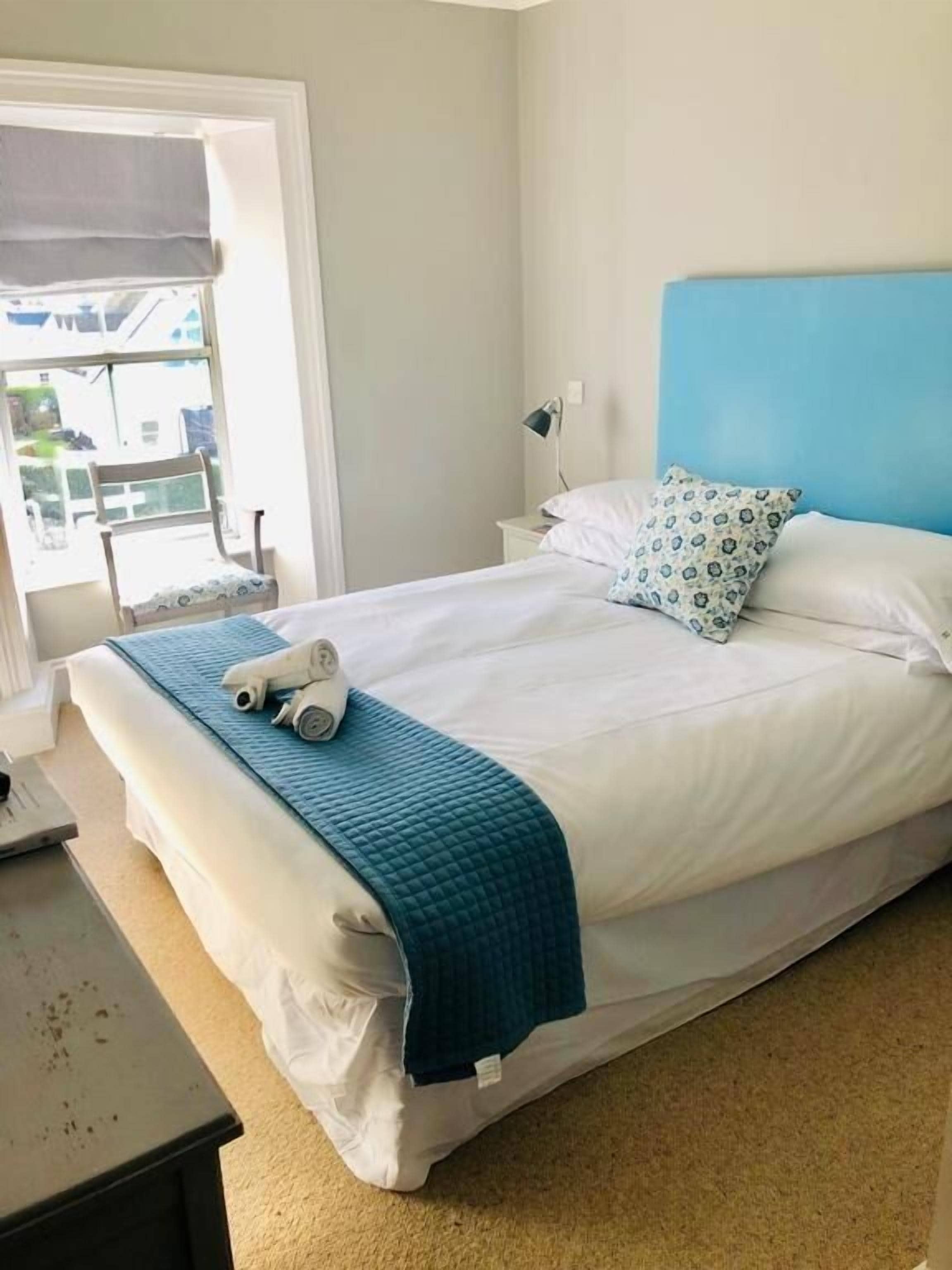 เตารีด/โต๊ะรีดผ้า, อินเทอร์เน็ตแบบใช้สาย (ฟรี), ผ้าปูที่นอน