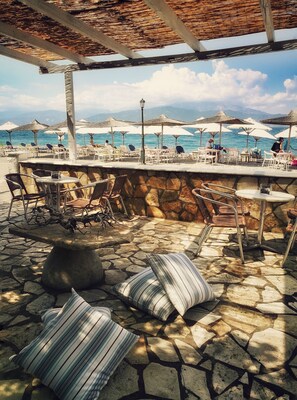 On the beach - Apollo Beach Hotel (Dorida)